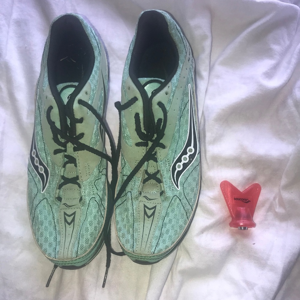 Running shoes/spikes